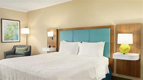 Hampton Inn Portland Airport from $119. Portland Hotel Deals & Reviews ...