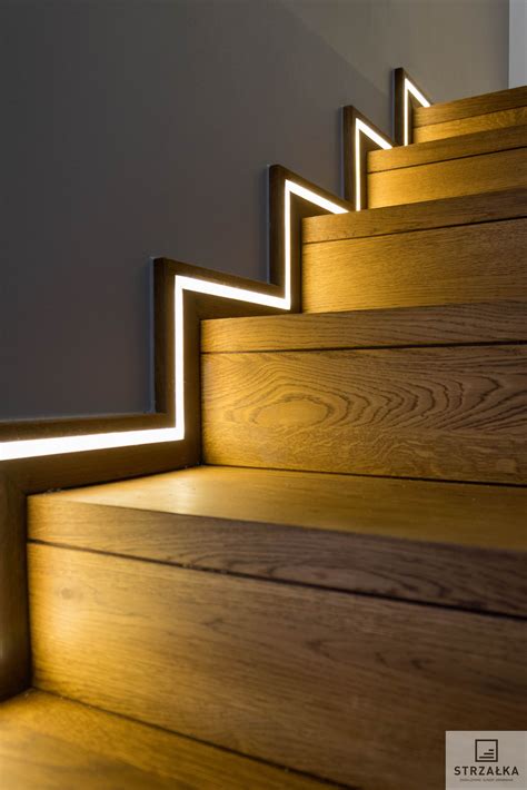 Pin Von Ecuador Ecuador Auf Led Treppen Design Treppe Haus Und