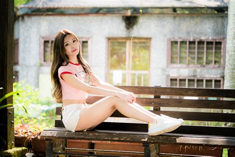 K Asian Sitting Legs Shorts T Shirt Glance Hd Wallpaper Rare