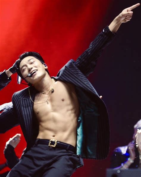 ପ ateez san in Hot korean guys Indie pop music Cute asian guys