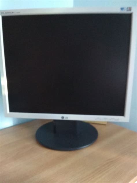 Monitor LG FLATRON L1950S 19 Inch Timisoara OLX Ro