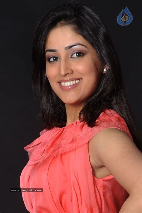 Yami Gautam Hot Stills Photo 49 Of 51