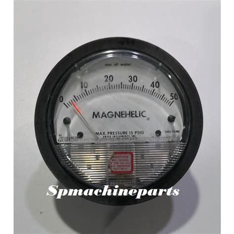 Dwyer Magnehelic Differential Pressure Gauge Series 2000 Used