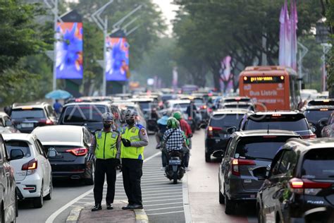 Pengaturan Lalu Lintas Jelang Ktt Ke Asean Antara Foto