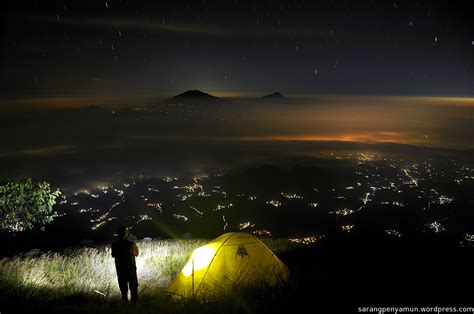 Gunung Guntur Malam Hari Indahnya Gunung Uhud Di Kota Madinah Malam