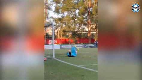 Assista Aos Gols Da Vit Ria Do Gr Mio Sobre A Portuguesa Em Jogo Treino