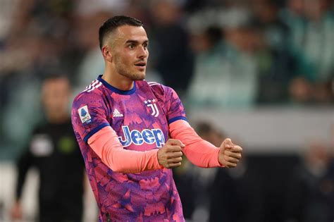 Juventus Esami Per Kostic Allegri Spera Di Averlo Contro L Inter