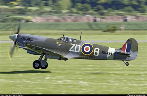 G Asjv Private Supermarine Spitfire Mk Ix Photo By Martin Dighton