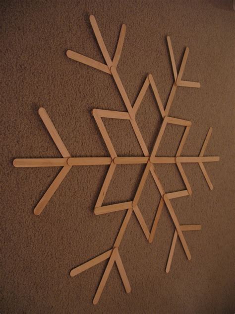 The Geeky Loft: Popsicle Stick Snowflakes