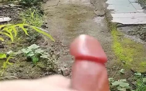 Kraken Asia Teeen Gay Boy Is Jerking Off His Hard Dick On A Outdoor