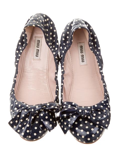 Miu Miu Polka Dot Round Toe Flats Shoes Miu43405 The Realreal