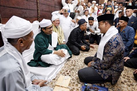 Sowan Kepada Tuan Guru Babussalam Anies Minta Doa Dan Nasihat Ini