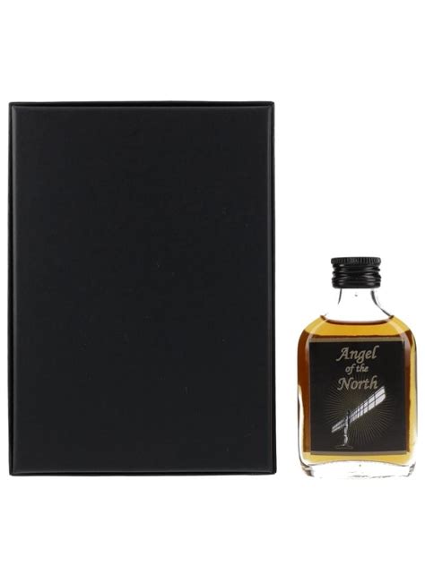 Macallan 25-year-old UD - Ratings and reviews - Whiskybase