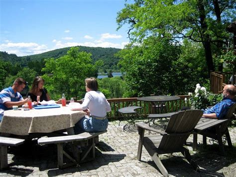 Mom Pop Restaurants In Vermont That Serve Memorable Home Cooked