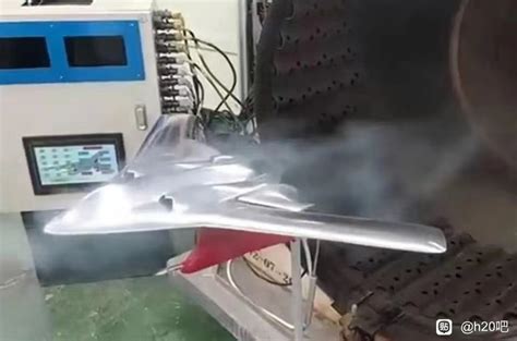 distinctive models  chinas   stealth bomber surface