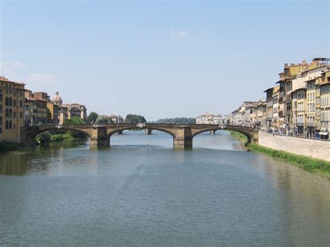 Arno River In Florence Arno River Regions Of Italy Tuscany