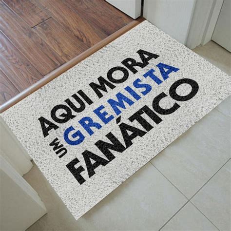 Tapete Capacho Aqui Mora Um Gremista Fanático 60x40 Elo7