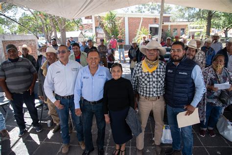 El Marqu S Entrega Apoyos Agr Colas A Productores De Comunidades