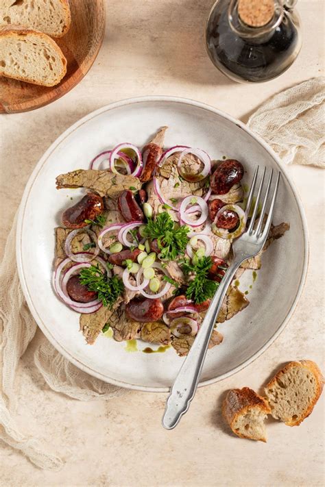 Rindfleischsalat mit Käferbohnen und Kürbiskernöl