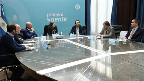 Con Más Volumen El Gobierno Y Las Industrias Lácteas Rubricaron Un Nuevo Acuerdo Por Precios