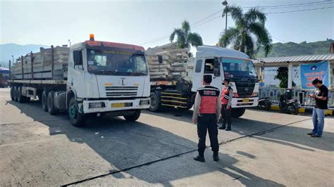 Logistik Tribun Persiapan MotoGP Mandalika Mulai Berdatangan