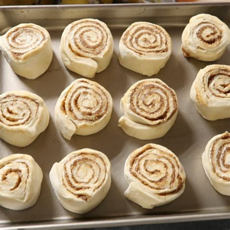 3 Ingredient Cinnamon Rolls Naush Kitchen Routine