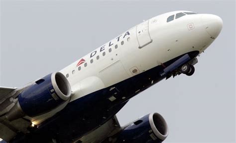 Delta Air Lines Offered 10000 To Passengers Willing To Give Up Their Seat On Overbooked