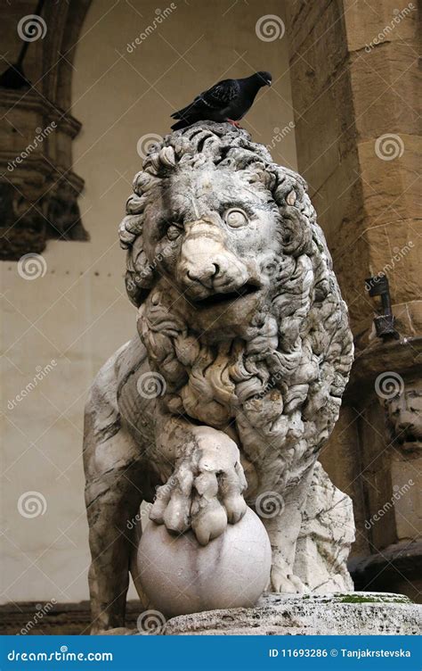 Loggia Dei Lanzi Aka Loggia Della Signoria Part Of The Ufizzi Museum