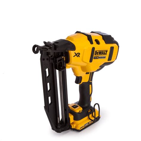 Dewalt DCN660D2 QW Cloueur De Finition à Batterie 16Ga XR 18V 2 0Ah Li