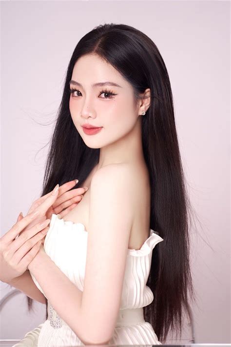 Hot girl ảnh thẻ tiết lộ cách về dáng thon đẹp mặn mà sau sinh