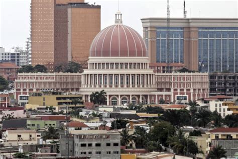 Luanda Deixa Hong Kong Para Tr S E Regressa Ao T Tulo De Capital Mais