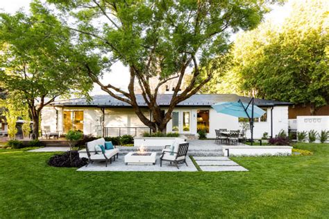 Yard Of The Week Outdoor Rooms With A Golf Course View