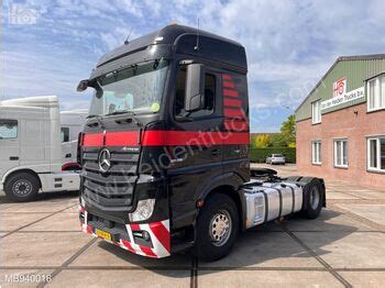 Mercedes Benz Actros Mp Retarder Tanks Liegen Tractor Unit