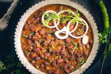 Authentic Kashmiri Rajma Masala Recipe - Whiskaffair