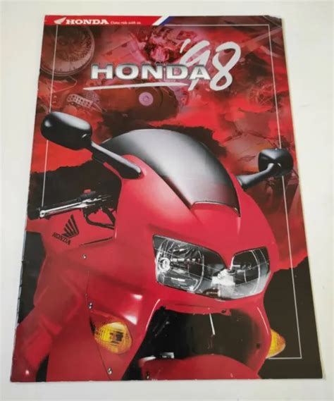 PROSPECTUS CATALOGUE BROCHURE Moto Honda Gamme 1998 Rép Tchèque EUR 15