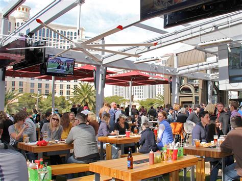 18 Best Rooftop Bars in Las Vegas