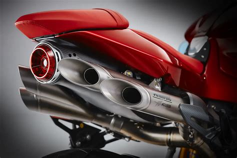 2025 MV Agusta Superveloce 1000 Serie Oro First Look Fast Facts