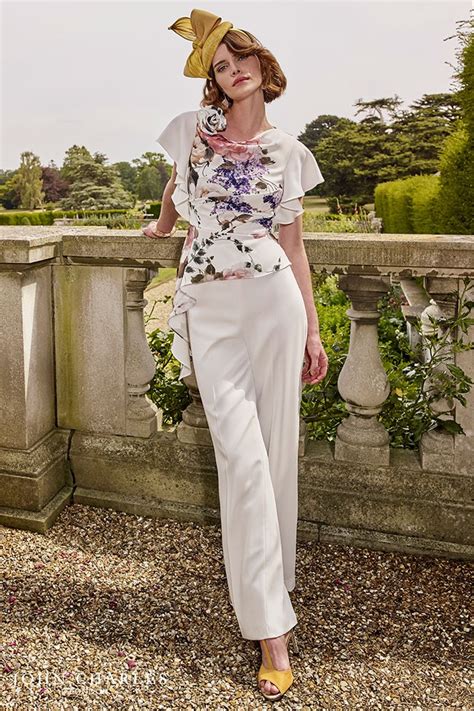 What To Wear To A Garden Party