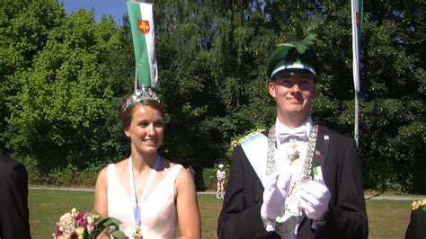 Strahlendes Königspaar in Salzkotten Sälzer feiern Schützenfest