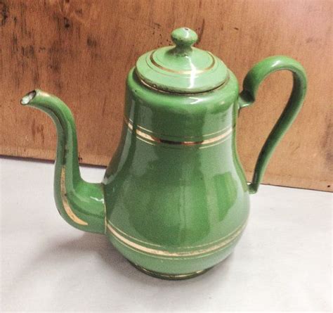 Vintage Enamel Coffee Pot Enamelware Coffee Pot Green | Etsy | Coffee pot, Enamelware, Vintage ...