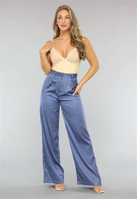 Nude Sculpting Bodysuit Met Kanten Details Uwantisell Nl