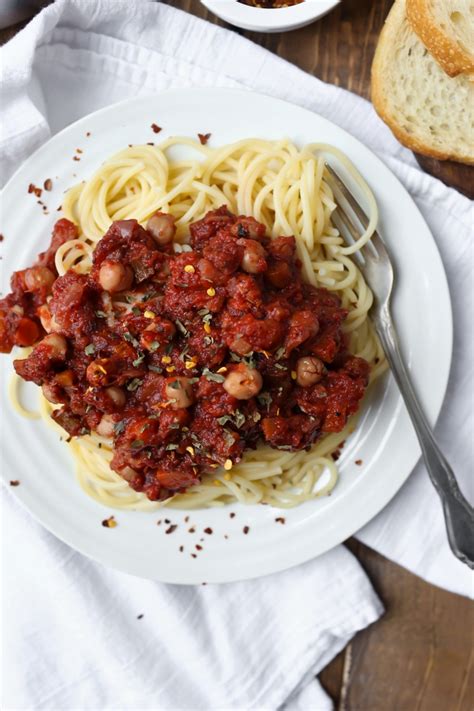 Vegan Chickpea Tomato Ragu Sauce - The Vegan 8