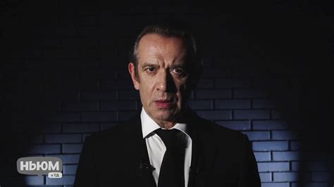 ВЛАДИМИР МАШКОВ ЧИТАЕТ СТИХОТВОРЕНИЕ "ДЕТСКИЙ БОТИНОК" - YouTube