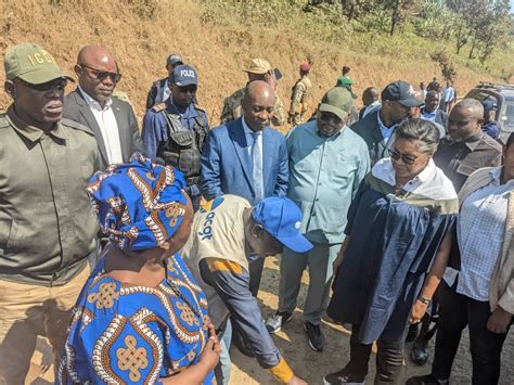 Judith Suminwa Inspecte Des Travaux De Route Au Sud Kivu Radio Okapi