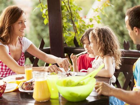 Tips Para Comer En Familia Actitudfem