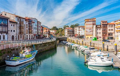 Turismo en Llanes qué ver y cómo llegar a esta villa marinera