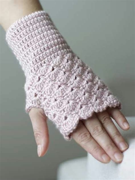 15 Easy Crochet Mitten Patterns Even Beginners Can Make Dabbles Babbles