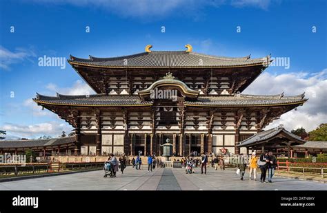 Templo Del Gran Buda Todaiji En Nara Jap N El Edificio De Madera M S