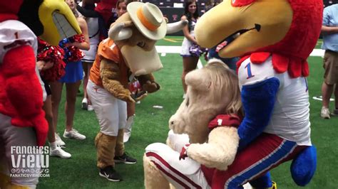 Big 12 Dance Off Texas Mascot And Oklahoma Mascot Break It Down And Square Off Youtube