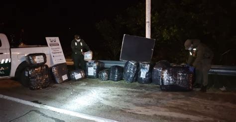 Secuestran mercaderías cubiertas y hojas de coca El Esquiu